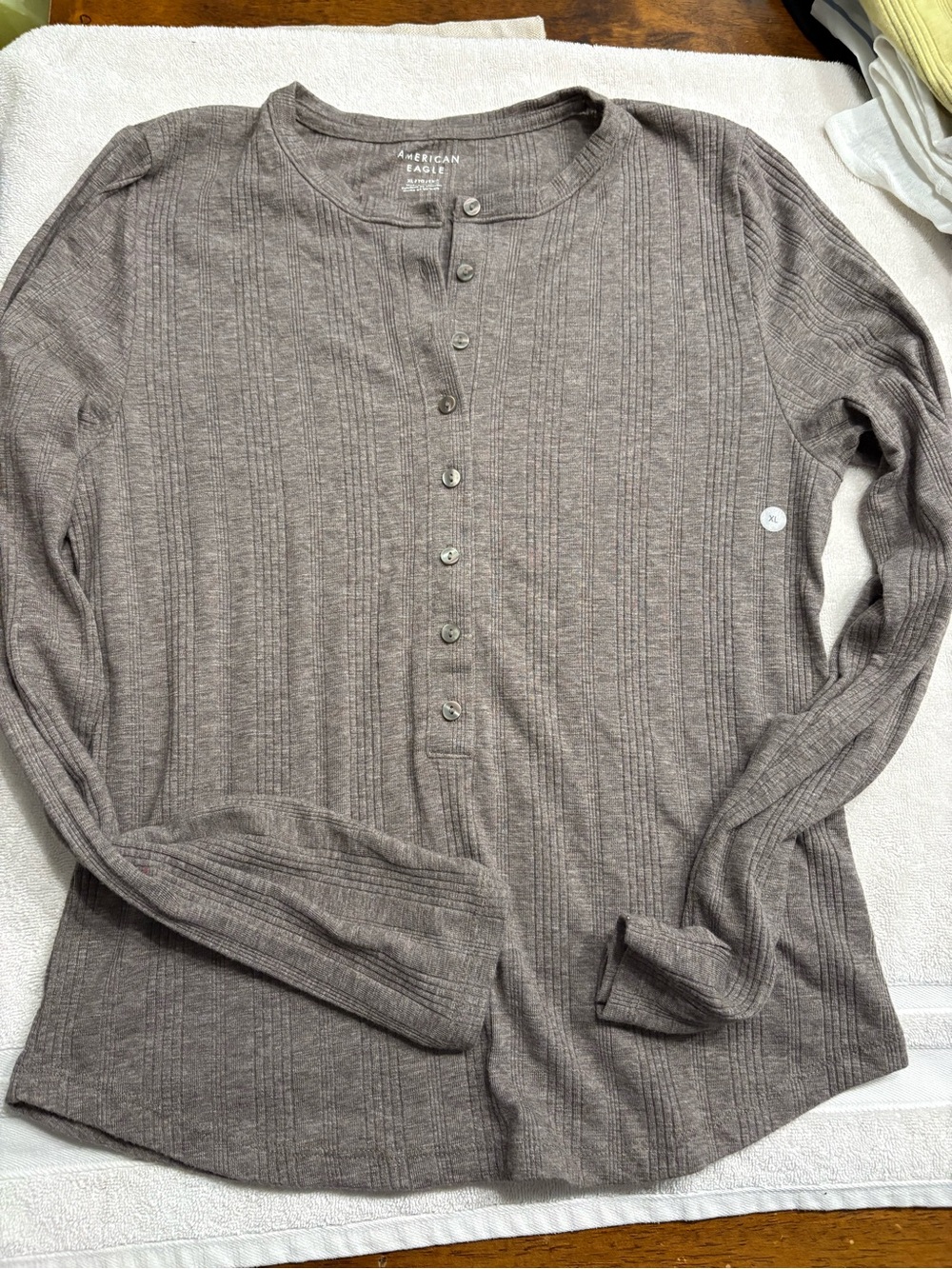 American Eagle Outfitters Long Sleeve Henley Shirt - Brown XL